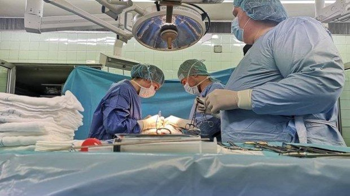 Във ВМА спасиха живот с уникална чернодробна трансплантация