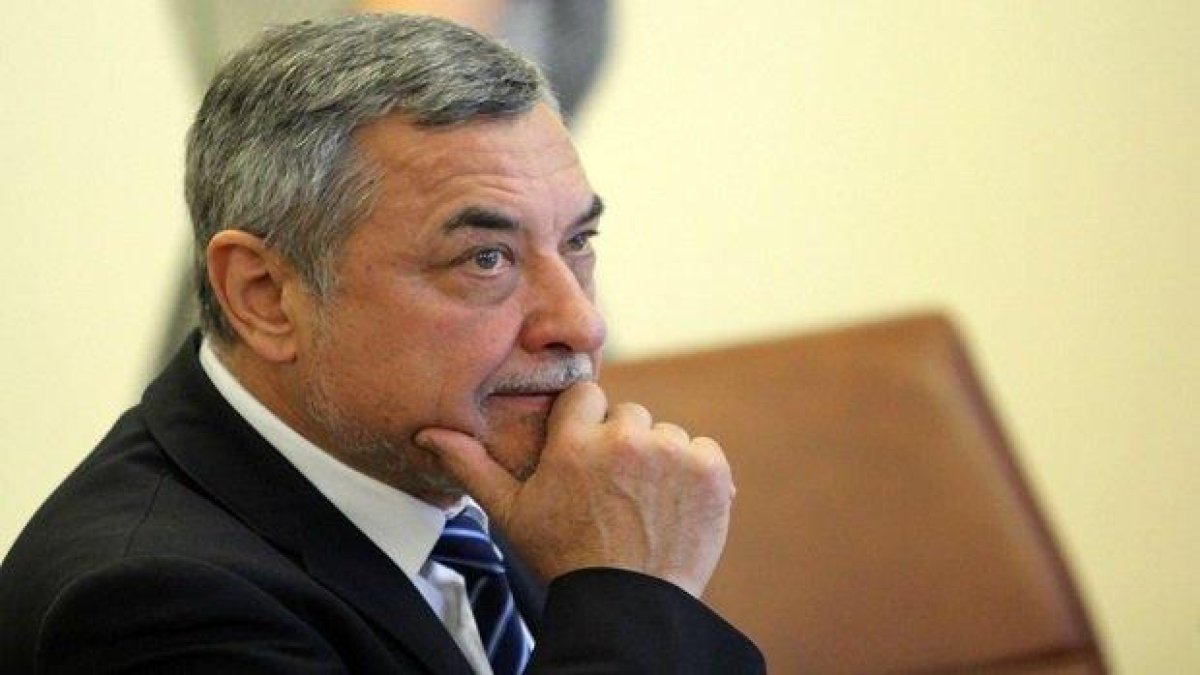 Проверяват и Валери Симеонов за евтини имоти