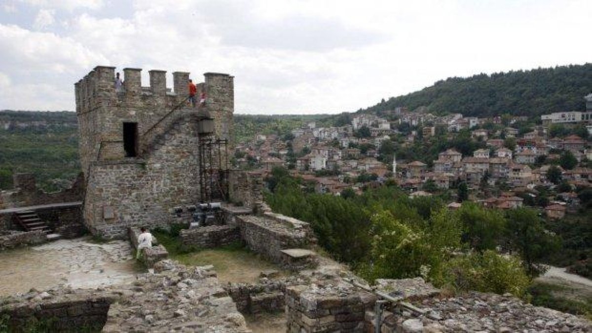 Обявиха Велико Търново за историческа и духовна столица на България