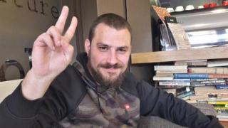 Момчето, което ще пуши трева пред парламента в събота