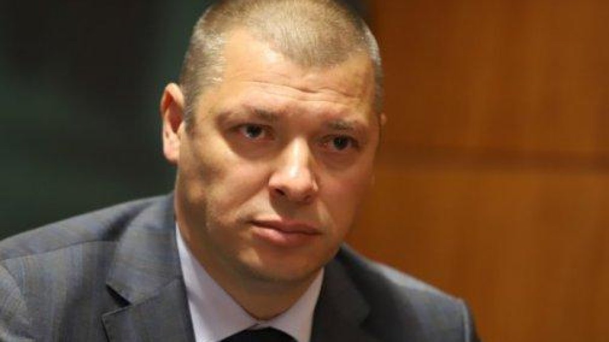 Прокуратурата упорито не забелязва рекордьора в "Апартаментгейт"