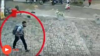 Вижте как заподозреният атентатор влиза в църква в Шри Ланка (видео)