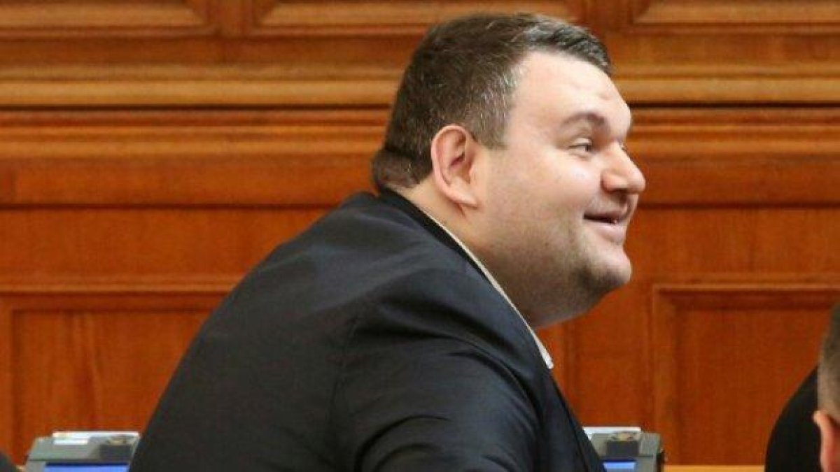 Номинацията на Пеевски за евродепутат отново не се коментира от европейските партньори на ДПС