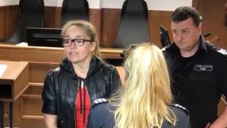 Десислава Иванчева представи набързо предизборната си платформа в съда (видео)
