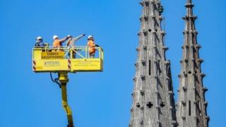Алармират за опасни нива на олово в района на Нотр Дам след трагичния пожар