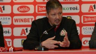 Любо Пенев подаде оставка като треньор на "ЦСКА-София"