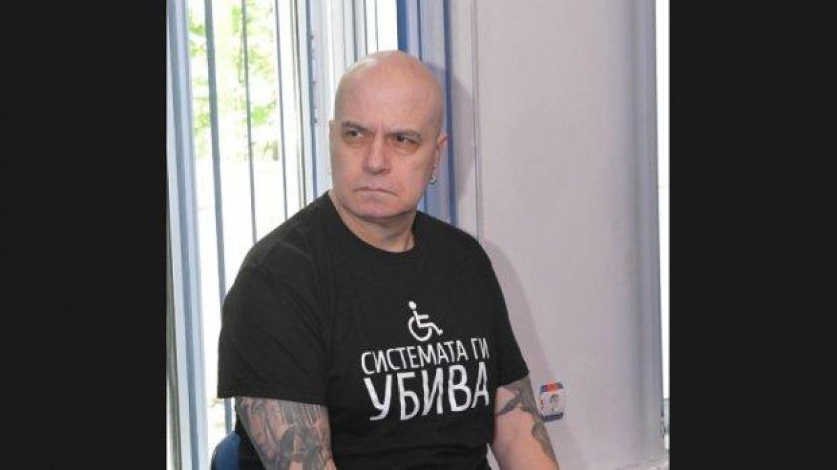 От bTV поканили Слави Трифонов да остане, но все още нямат отговор