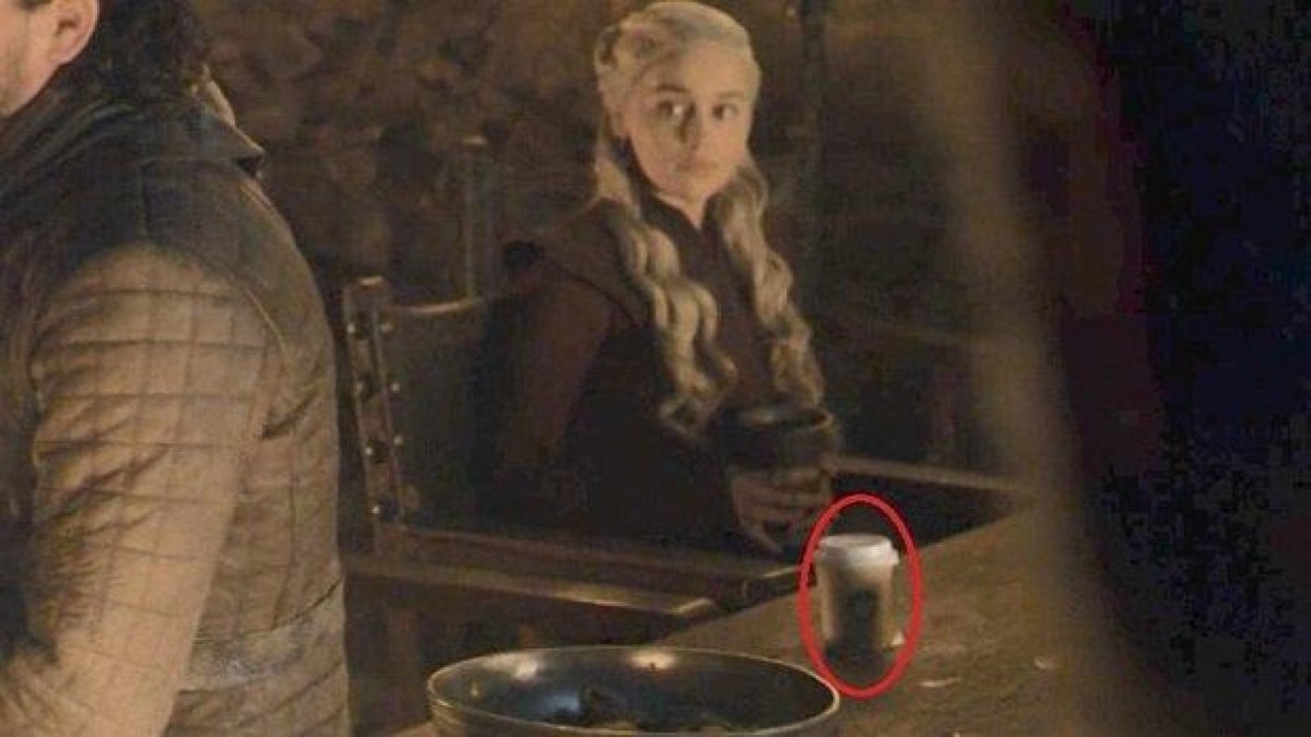 Дали чашата с кафе в „Игра на тронове“ наистина е от Starbucks? (видео)