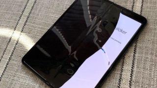 Samsung автоматично ще анулира поръчките на Galaxy Fold (видео)