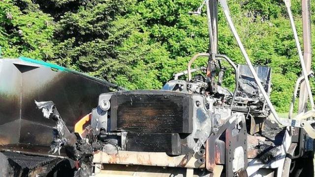 Запалиха строителни машини на "Джи Пи Груп" в Бургас (снимки)