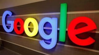 Google спира да работи с Huawei
