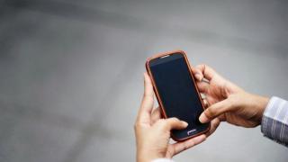 Защо американците не си купуват нови смартфони?
