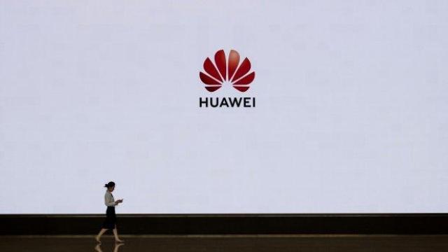 Влезте в "кухнята" на технологичния гигант Huawei (видео и снимки)