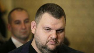 Пеевски се преработи! Два поредни дни в парламента след две години отсъствие! (видео)