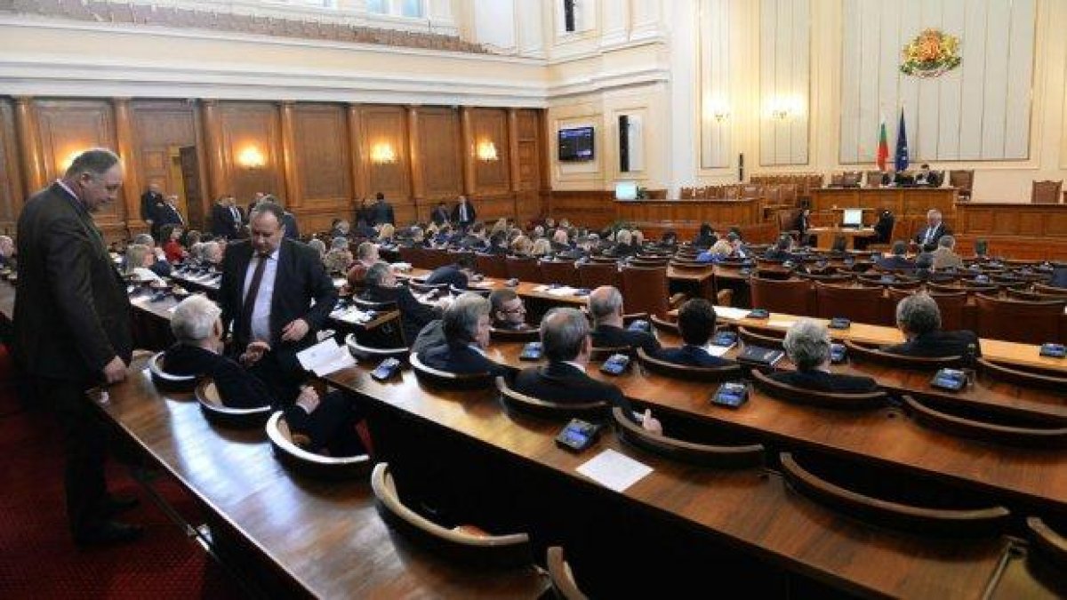 Партиите ще връщат надвзетите субсидии за три години назад