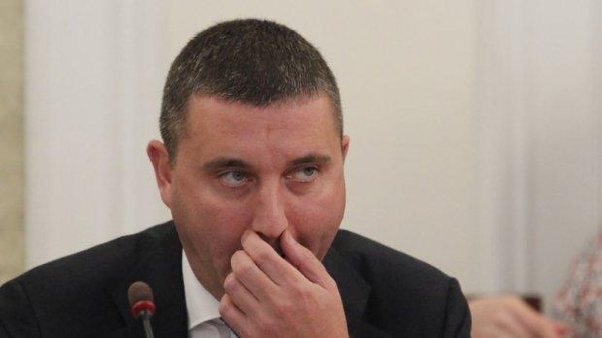 Финансовият министър Горанов се самооневини за партийните субсидии