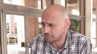 Мъж със 100% инвалидност влиза в затвора, самолекувал се с марихуана (снимки)