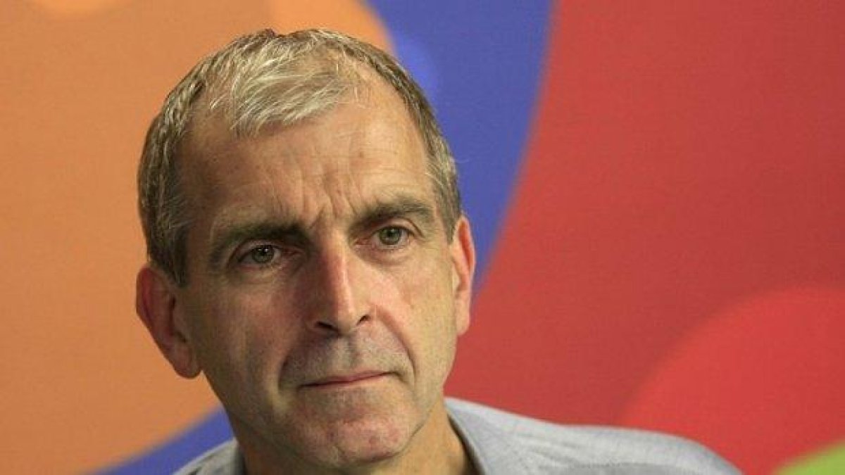 Проф. Ивайло Дичев: В новия дигитален свят оцелява само най-агресивният