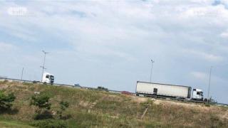 Опасност от експлозия в Пловдив, заради аварирал ТИР (снимки)
