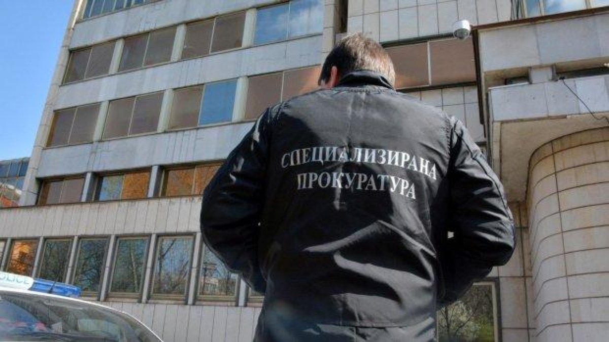 Спецпрокуратурата започна да претърсва офиси на Иво Прокопиев заради делото за "Каолин"