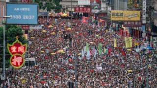 2 милиона души излязоха на протест в Хонконг (видео и снимки)
