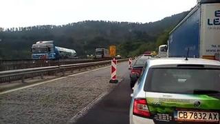 Километрично задръстване на "Хемус" в посока Варна (видео)