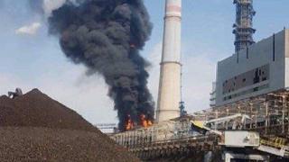 Голям пожар избухна в ТЕЦ "Марица Изток 2", срутил се е комин в 7-ми блок (снимки)