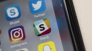 Акциите на Slack се повишиха с 48% процента, след като компанията ги направи публични