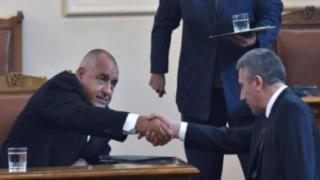 Обръчи от фирми: за какво беше театрото на ГЕРБ и ДПС?
