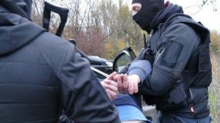 Задържаха 17 души за трафик на мигранти