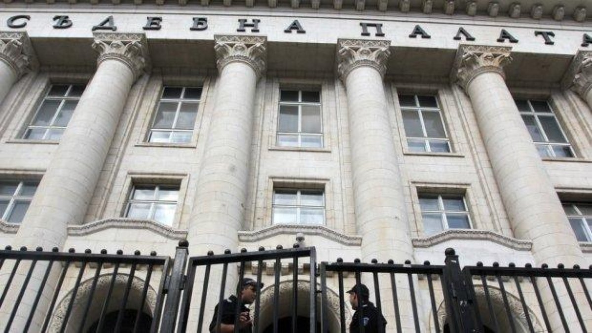 Правовата държава не е "отживелица"