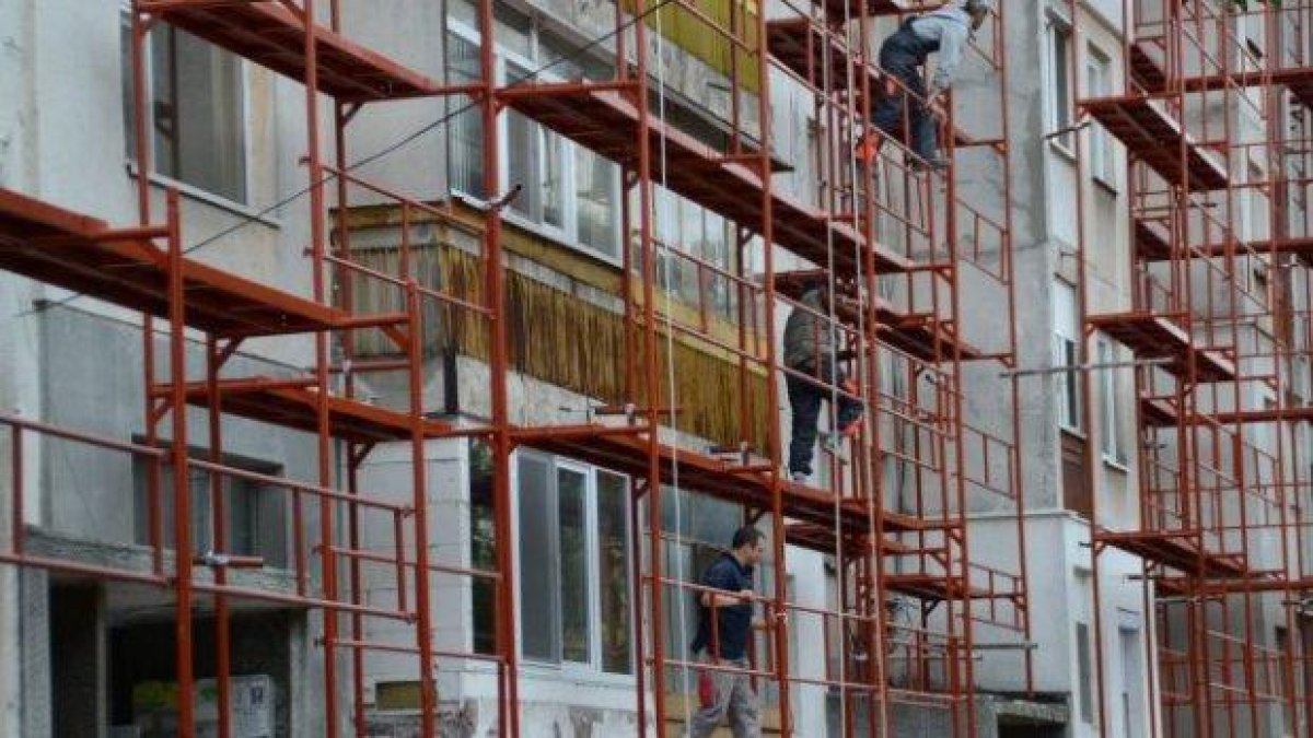 Разкриха картел от 30 фирми по програмата за саниране