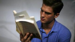 Как да четете по 200 книги годишно?
