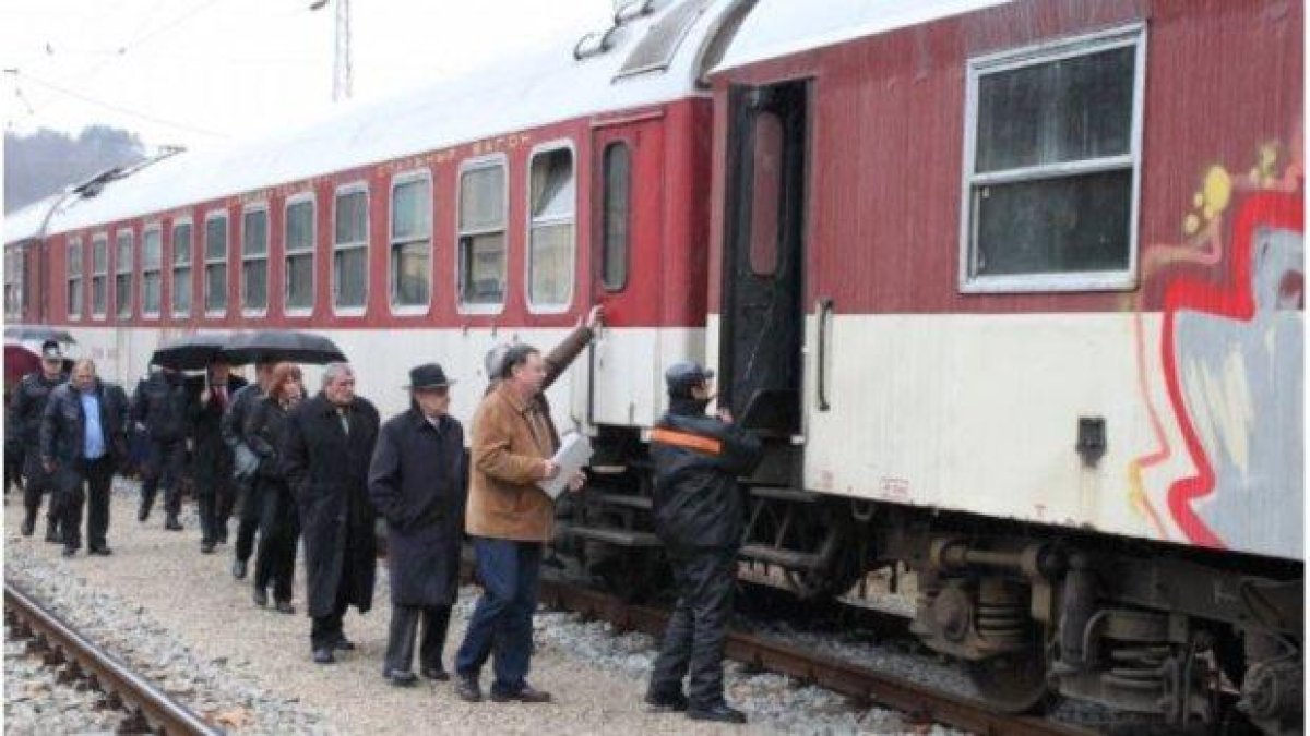Пътник бе нападнат с нож във влака София-Бургас