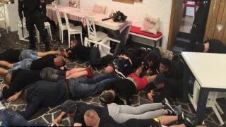 Освободиха арестуваните фенове на "Левски" след бой между агитки в Братислава (видео и снимки)