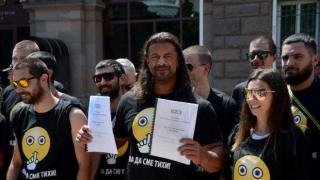 Собственици на заведения ще съдят Валери Симеонов, нарекъл ги "разбойници"