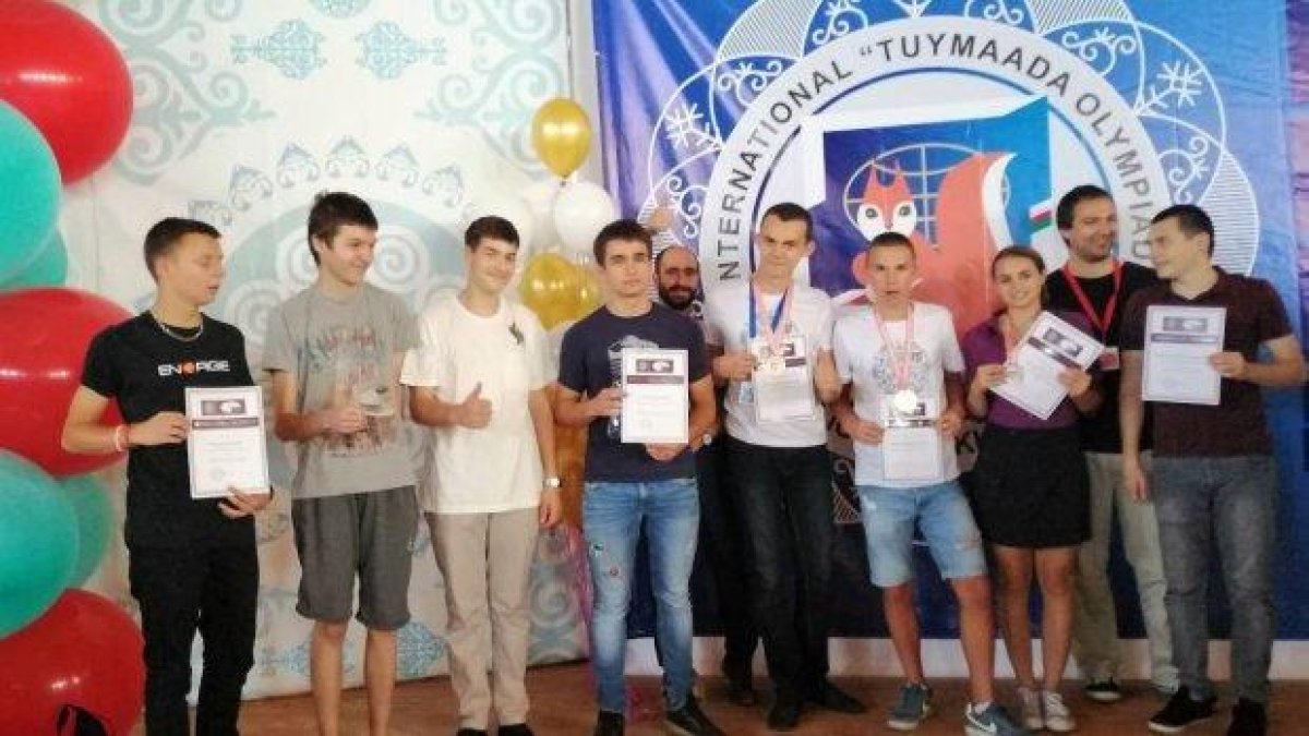 1 сребърен и 2 бронзови медала спечелиха учениците на НПМГ от олимпиадата „Туимаада“ (снимки)