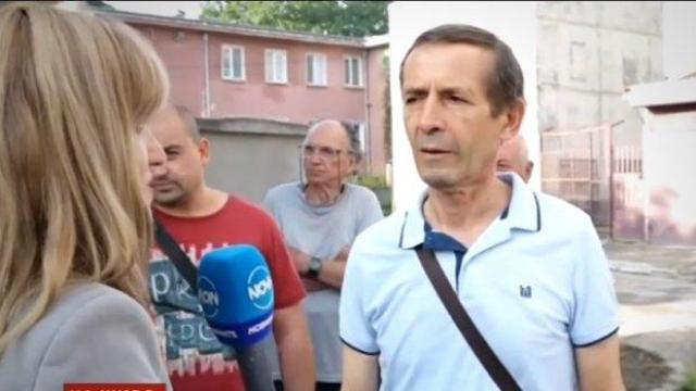 Протест в Русе: Жрици на любовта тормозят жилищен блок (видео)