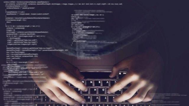 Искат оставката на Владислав Горанов заради теча на данни от НАП