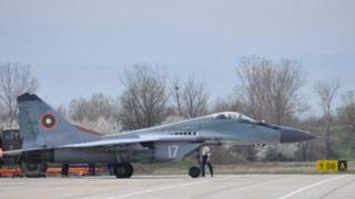 Претърсват офиси на дружеството, доставяло оборудване на военновъздушните сили