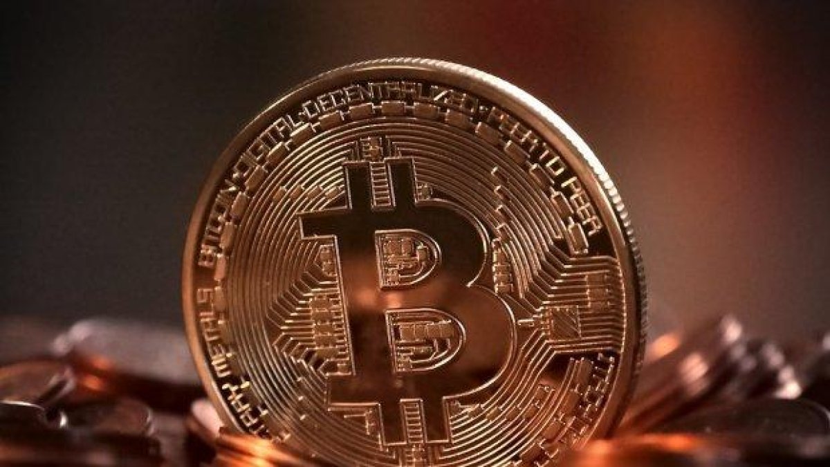 Копачи на криптовалути масово крадат ток от трафопостове