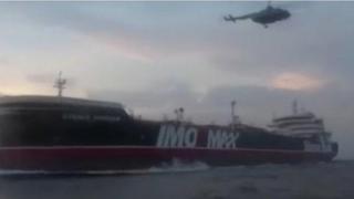 Ето как Иран пленява британския танкер (видео и снимки)