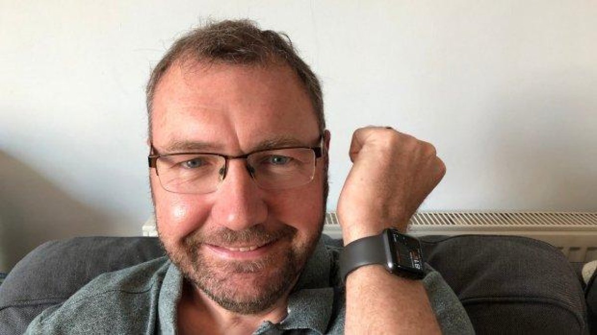 Apple Watch спаси мъж, като го предупреди за проблеми със сърцето