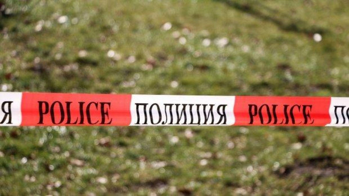 Тийнейджър загина при опит за селфи от 20-метров строеж в Приморско