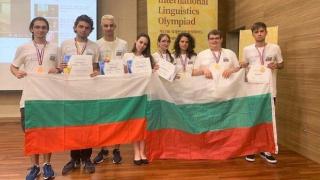 Български ученици с 6 медала от Международната олимпиада по лингвистика в Южна Корея