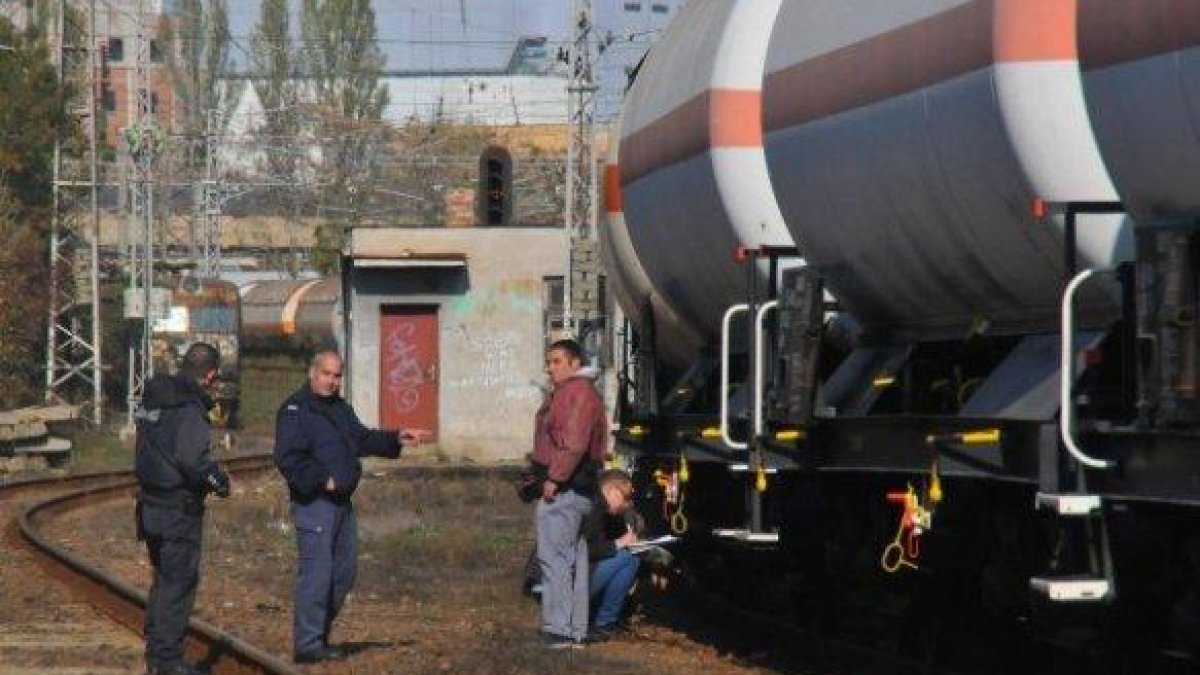 Евакуираха част от жителите на Карнобат заради изтичане на газ от цистерна с пропан-бутан