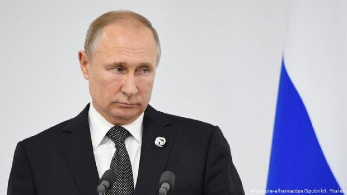 20 години на власт: защо Путин изглежда несменяем