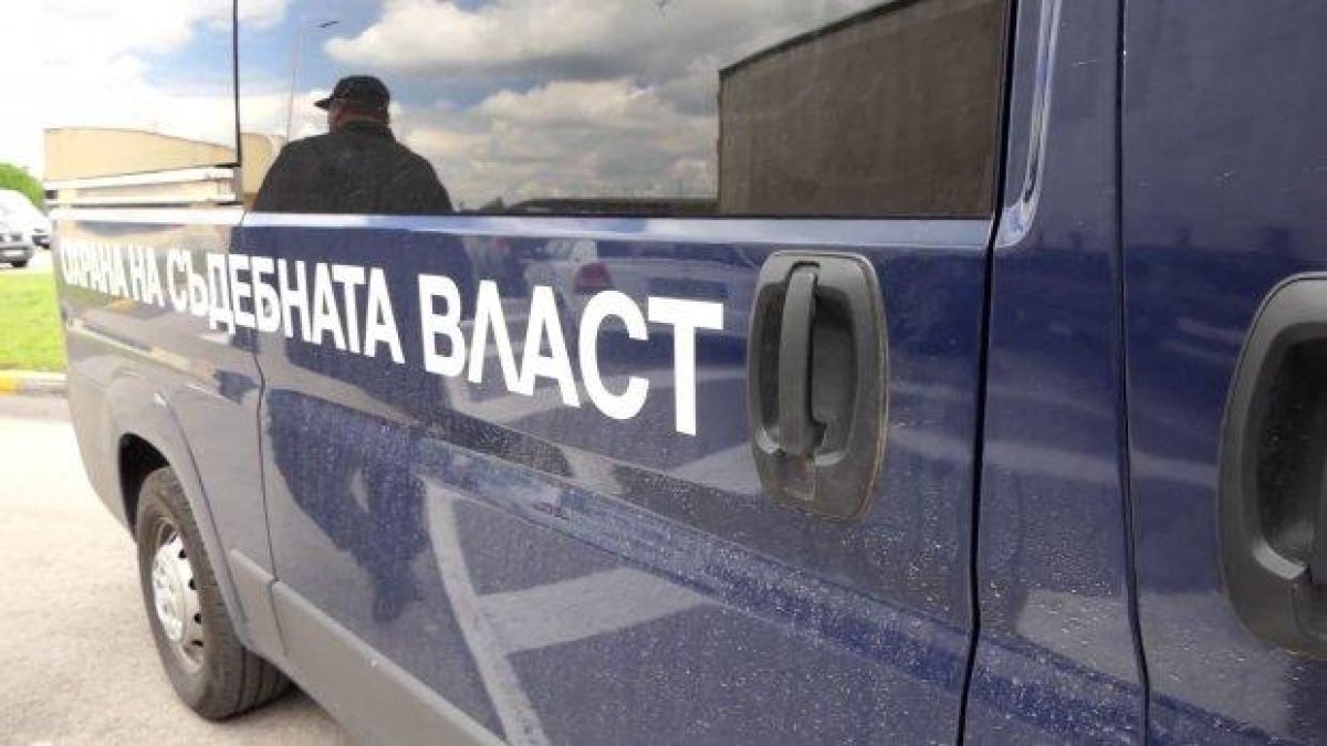 Домашен арест за 91-годишен дядо убил и разчленил свой съсед във Варна