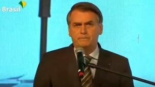 Жаир Болсонаро твърди, че еко-организации разпалват пожарите в Амазонка (видео)