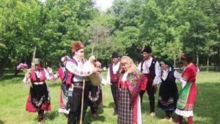 Българска народна песен е използвана за рекламен клип на Mercedes (видео)